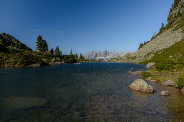 Les meilleurs campings des Alpes de Haute Provence avec parc aquatique pour des vacances inoubliables